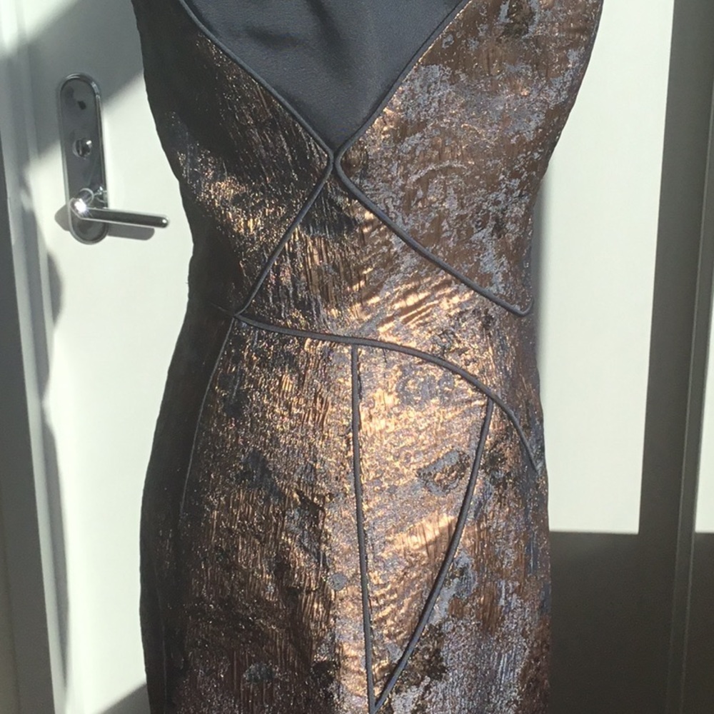 Dress - Picture 6 of 7